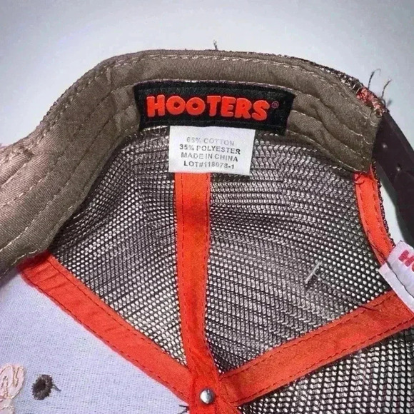 Hooters Brown & Orange Snapback Hat One Size & Adjustable - Picture 7 of 8